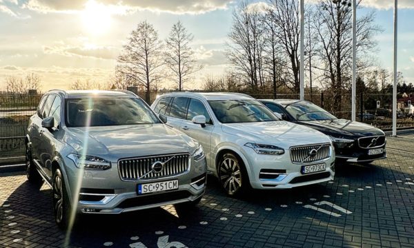 Volvo przy salonie w Częstochowa